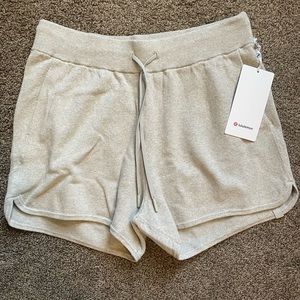 NWT Lululemon Cashmere-Cotton Knit High-Rose Short 4”